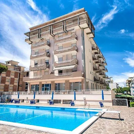 Sea View Apartment With Swimming Pool Lido di Jesolo Exterior photo