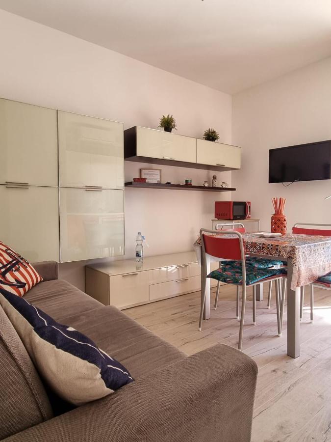 Sea View With Swimming Pool Apartment *