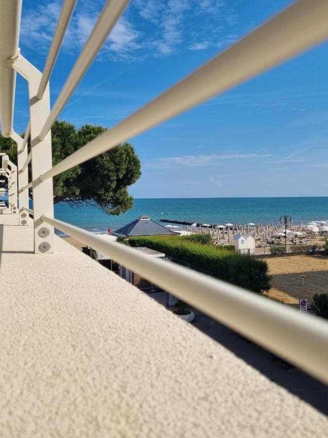 Apartment Sea View With Swimming Pool
