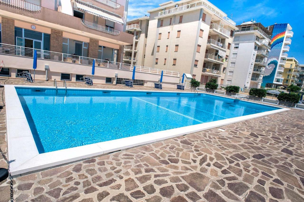 Sea View With Swimming Pool