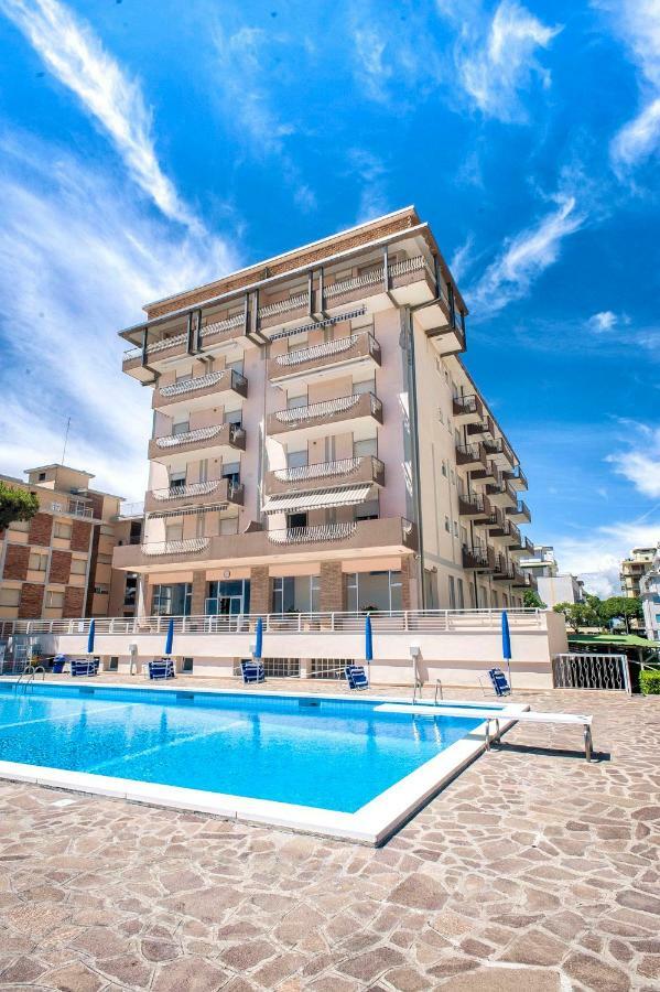 Sea View With Swimming Pool Lido di Jesolo
