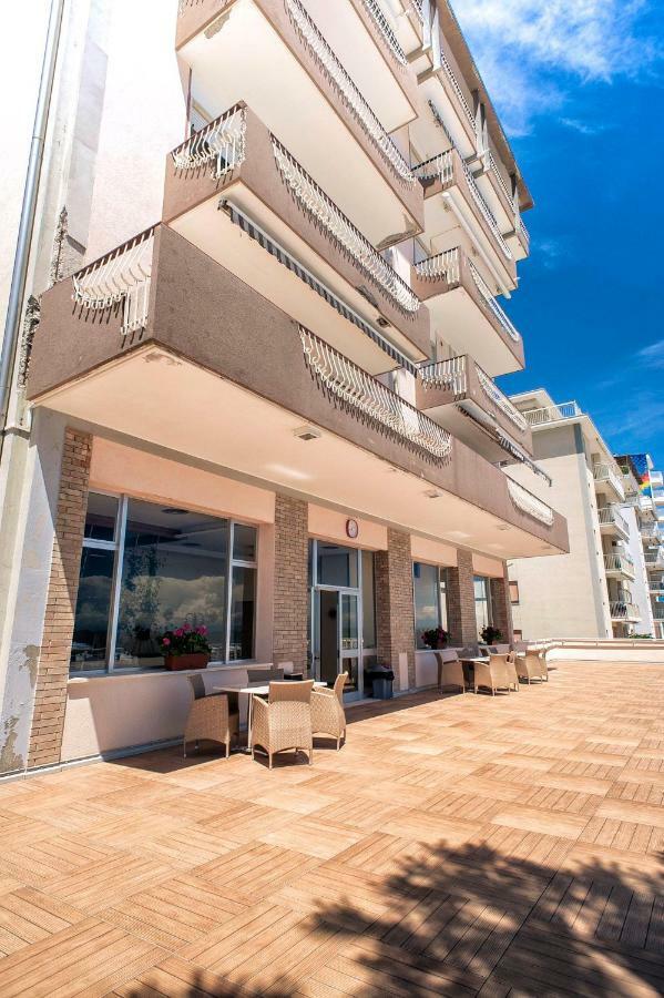 Sea View With Swimming Pool Lido di Jesolo