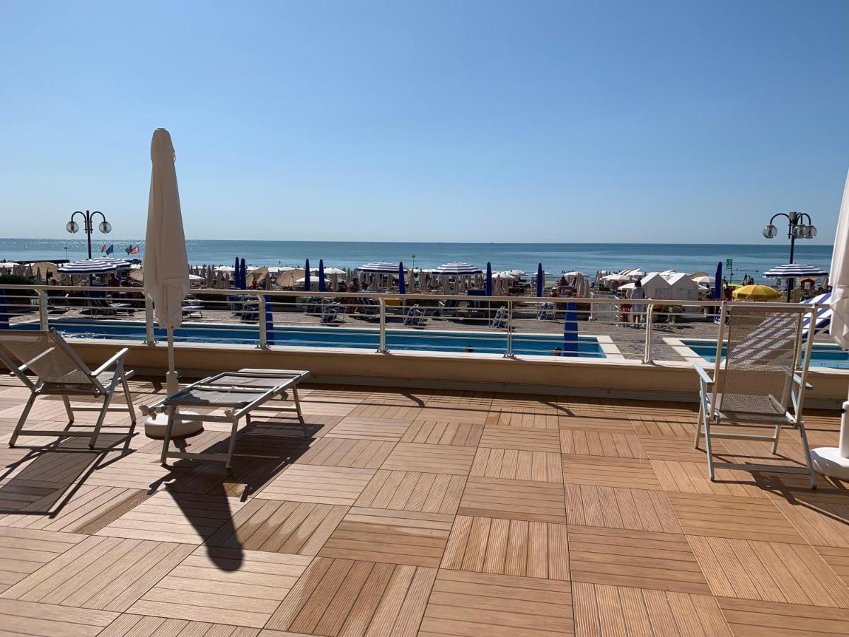 Apartment Sea View With Swimming Pool